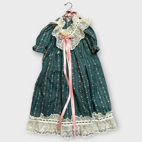 Vintage Handmade Easter Bunnies Rabbits Animals Primitive Country With Dress - Picture 12 of 13